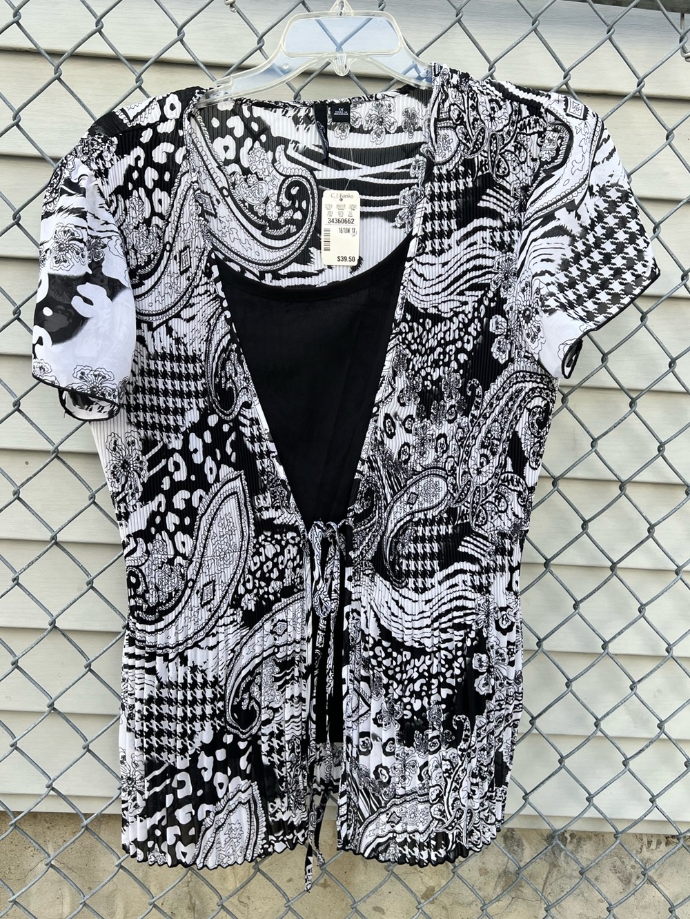 Essentials By Milano Women’s 1X Plus Blouse Black/White Paisley Floral Crepe